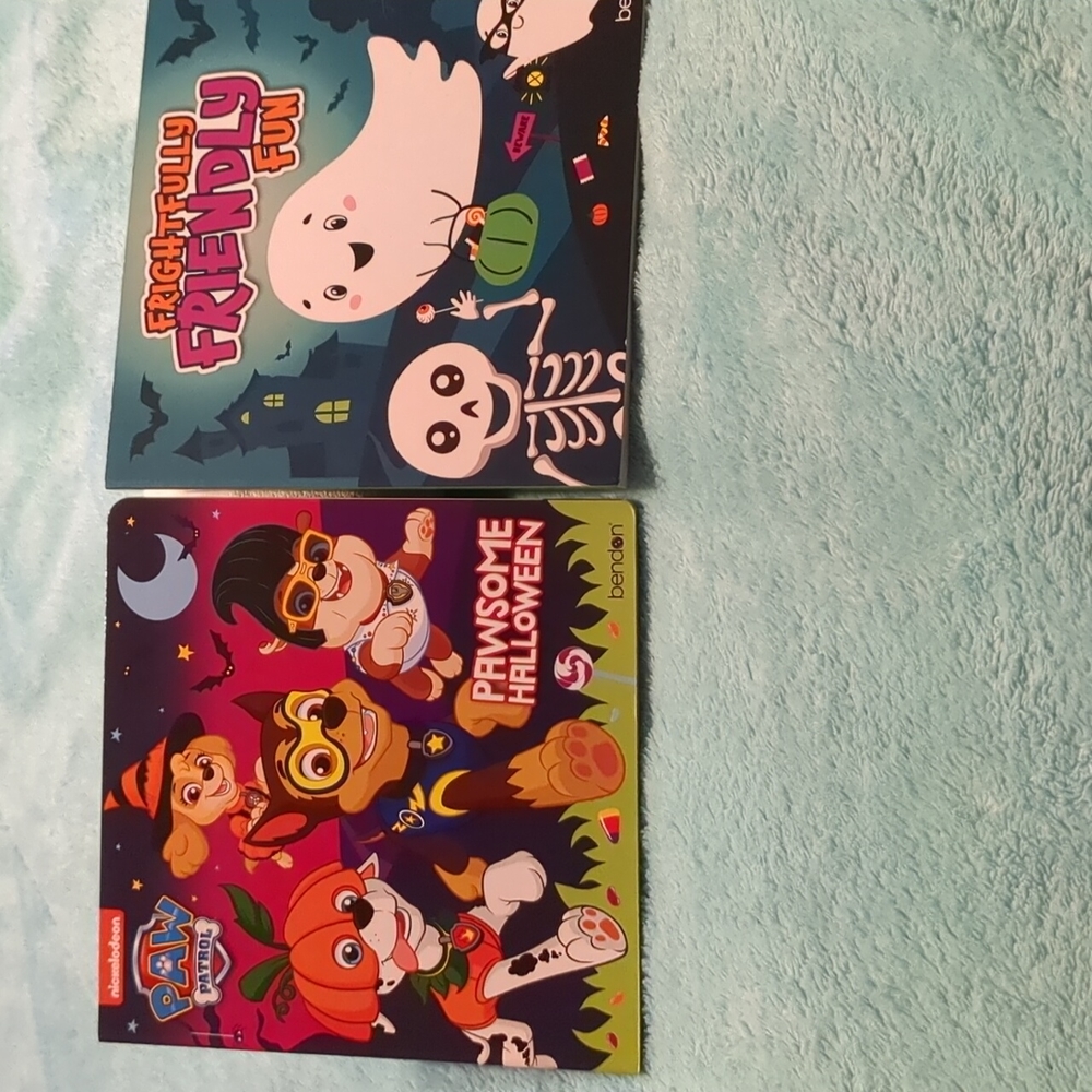 Nickelodeon Paw Patrol Pawsome Halloween and Frightfully Friendly Fun Board Book